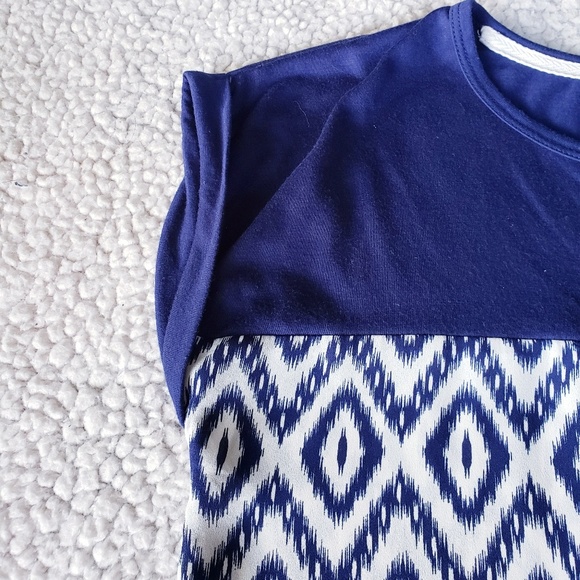 Rewind Flowy Top - Picture 2 of 5